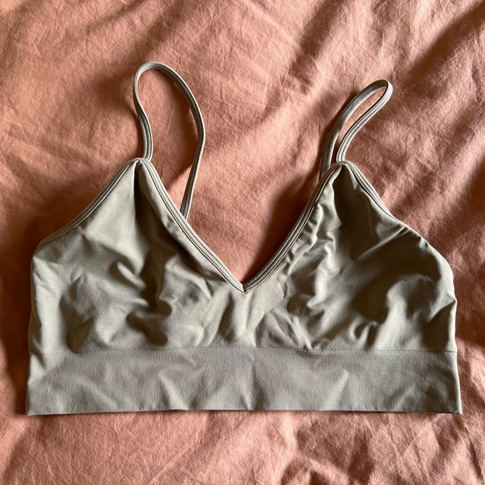 SKIMS Olive Bra